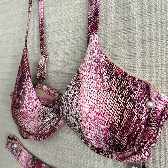 Shade Shore Underwire Pink Snake Swimsuit Bikini Top Womens M L 36D 36 D - Picture 10 of 17